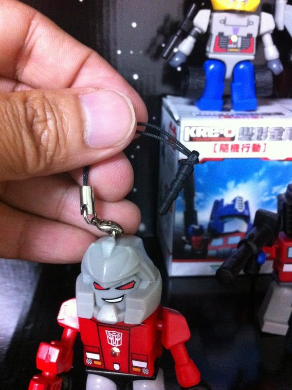 Transformers Kreon Taiwan Family Mart Exclusive Flashlight Action Figures Video And Images  (5 of 13)